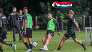 Στον αγωνιστικό χώρο δεν χάνει χρόνο, ας το μιμηθεί και… μεταγραφικά