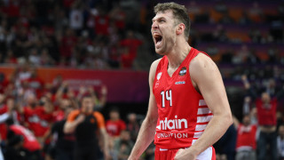 Βεζένκοφ: «Δεν δίνω σημασία, δεν απαντώ σε ανθρώπους που δεν έχουν μπει ποτέ στο γήπεδο»