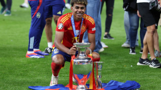 Γιαμάλ: Οι κινήσεις του στο χορτάρι, το 304 και η λατρεία για το μπάσκετ