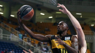 «Γλυκοκοιτάζει»  τον   Οκάρο   Γουάιτ   και  η ΑΕΚ