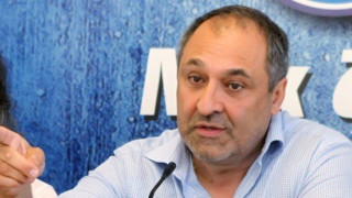 Ευθύνονται  κι  όσοι  ήταν  δίπλα στον Παπαθανασάκη