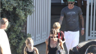 Στην Ελλάδα η οικογένεια Μπέκαμ για τις καλοκαιρινές τους διακοπές!