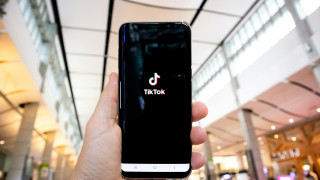 «Καμπάνα»... 350.000 σε TikToker που δεν έκοβε αποδείξεις