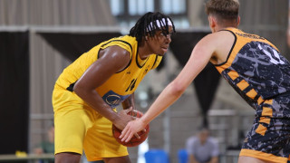 Άρης-Ντόνοβαν Κέλι: Ποια είναι η αλήθεια για τον Αμερικανό