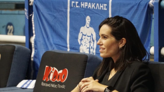 «Πολιτικό τζάμπολ στα γήπεδα της Θεσσαλονίκης από τη γαλάζια Βουλευτή Νεφέλη Χατζηιωαννίδου»