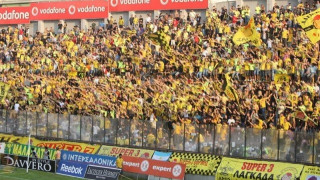 Περιμένοντας         τα…  «χοντρά»      πορτοφόλια