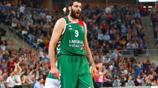 ΑΣΥΛΛΗΠΤΟ buzzer beater του Μπουρούση κόντρα στην Μπαρτσελόνα (VIDEO)