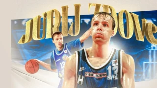 Γιούρι Ζντοβτς: Το «ξανθό σκυλί» συναντά-ξανά- τα «σκυλιά που δαγκώνουν ακόμη» (vid, pics)