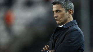 Θολά νερά, αλλά και δεύτερες σκέψεις για σφιχτό σχήμα από Λουτσέσκου