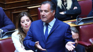 Γεωργιάδης κατά Κωνσταντοπούλου: «Ο Στάλιν θα φαίνεται παιδάκι» (vid)