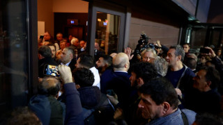 ΣΥΡΙΖΑ: Ένταση, σπρωξίματα και αντεγκλήσεις στο συνέδριο (vid)