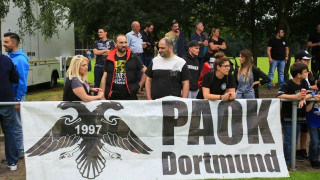 Ασπρόμαυρο πάρτι με συνθήματα και ψητά λουκάνικα! (videos-pics)
