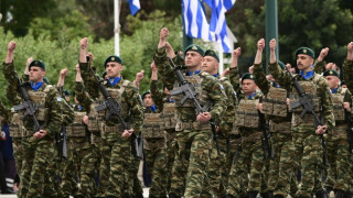 Στρατιωτική ισχύς Ελλάδας-Τουρκίας με πεδίο ισορροπιών το Αιγαίο