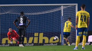 Πέναλτι από διπλό λάθος του Μιχαηλίδη, το έχασε ο Μαϊντέβατς