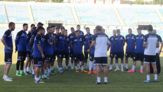 Με τέσσερα νέα πρόσωπα αλλά και σημαντικές απουσίες στην Ολλανδία