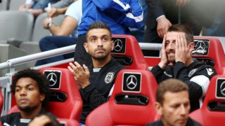 Το συγκινητικό «αντίο» του Κουλούρη στο σκύλο του (pic)