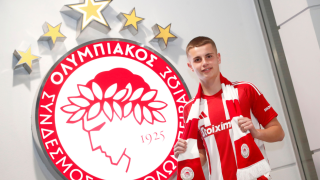 Επίσημο: Ο Ολυμπιακός υπέγραψε συμβόλαιο με τον Μουζακίτη