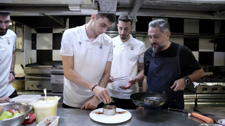 Ο Σουλτάτος έκανε... σεφ τους παίκτες του ΠΑΟΚ με διαταγές Μιλένκοσκι