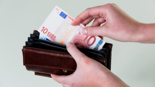 Κατώτατος μισθός: Πόση θα είναι η αύξηση το 2025