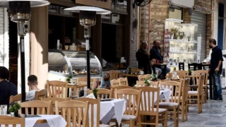 MyStreet: Έρχεται νέα εφαρμογή καταγγελιών για τα τραπεζοκαθίσματα σε δημόσιους χώρους