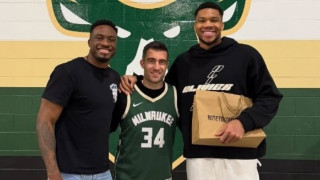 Παπασταθόπουλος για Γιάννη και Θανάση Αντετοκούνμπο: «Σας ευχαριστώ για τη φιλοξενία...»