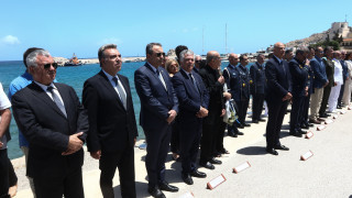 «Φωτιά» η παρουσία Σαμαρά και Καραμανλή σε ομιλία Δένδια - Ποιοι απουσίαζαν