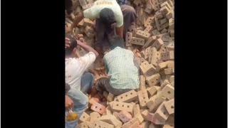 Μιανμάρ: Ουρλιαχτά κάτω από τα συντρίμμια-Εικόνες χάους