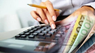 «Δώρο» έως 300 ευρώ σε δημοσίους υπαλλήλους-Τι φέρνει η νέα ρύθμιση για την προσωπική διαφορά