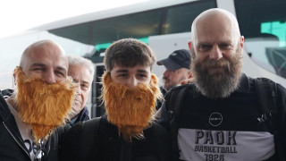 Φίλοι του ΠΑΟΚ μεταμφιέστηκαν σε... Καντσελιέρι αποθεώνοντας τον Ιταλό!