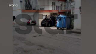 Θεσσαλονίκη: Η στιγμή της σύλληψης νεαρού οπαδού από πάνοπλους αστυνομικούς