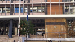 ΣΟΚ στη Θεσσαλονίκη: Στο «σφυρί» σπίτι αναπήρου με τέσσερα παιδιά!