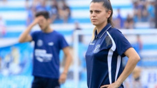 Ηγέτης   γένους   θηλυκού   στον Αχιλλέα Νεοκαισάρειας!