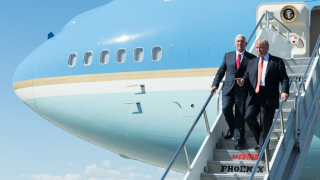 Τραμπ: Διαμηνύει την εξολόθρευση του Ιράν - «Θα τους διαλύσουμε»