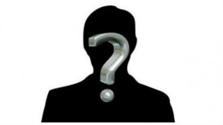 Ποιος προπονητής    της Σούπερ Λιγκ είναι εφτάψυχος