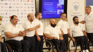 «Η Χρυσή       Αυγή    να αποσύρει τις φωτογραφίες μας»