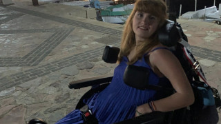 Τα 28 έκλεισε η Μυρτώ από την Πάρο: Το συγκινητικό μήνυμα της μητέρας της