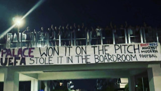 Οι οπαδοί του Πανιωνίου στηρίζουν την Κρίσταλ Πάλας: «Η UEFA το έκλεψε»