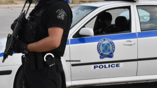 Χανιά: Σπινιαρίσματα και όπλα από 20χρονο που πήρε φοιτήτριες με ωτοστόπ