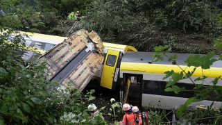 Γερμανία: Σε κατολίσθηση αποδίδεται ο εκτροχιασμός του τρένου με τους τρεις νεκρούς