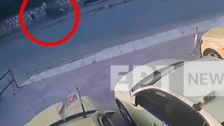 Νέο βίντεο με το νεκρό κοριτσάκι στο Π.Φάληρο - Οι κινήσεις της μητέρας