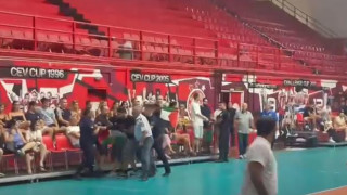 Χαμός σε ματς βόλεϊ Ελλάδας-Ισραήλ: Προσαγωγές για σημαίες της Παλαιστίνης