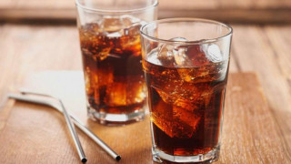 Αναψυκτικά με τεχνητά γλυκαντικά: Τι αποκαλύπτει νέα μελέτη για την υγεία και τον διαβήτη