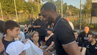 ΠΑΟΚ-Παρουσίαση στη Μηχανιώνα: Θερμή υποδοχή από τον κόσμο του Δικεφάλου