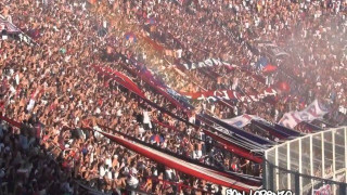 ΣΑΝ ΛΟΡΕΝΤΖΟ: Πόσοι χωρούν τελικά σ' αυτό το πέταλο; (videos)