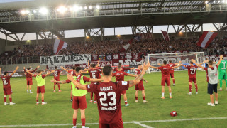 ΑΕΛ-ΑΕΚ: Οι οπαδοί των δύο ομάδων ένωσαν τις φωνές τους για τα Τέμπη