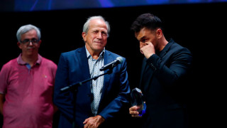 Σωτήρης Νίνης: Τιμήθηκε από τον ΠΣΑΠΠ δια χειρός Βίκτορ Μουνιόθ