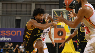 Άρης: Covid ο Φόρεστερ, στη θέση του ο Μερκβιλάτζε για Μαρούσι