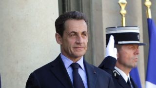 Πάρτι πριν τη φυλακή για τον Σαρκοζί: Ποια παρουσία προκάλεσε «σούσουρο»