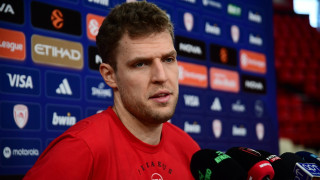 Βεζένκοφ: «ΣΕΦ αλώβητο»