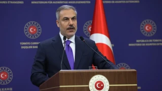 Απειλές Φιντάν: «Επέμβαση τουρκικών ενόπλων δυνάμεων σε Αιγαίο και Μεσόγειο»